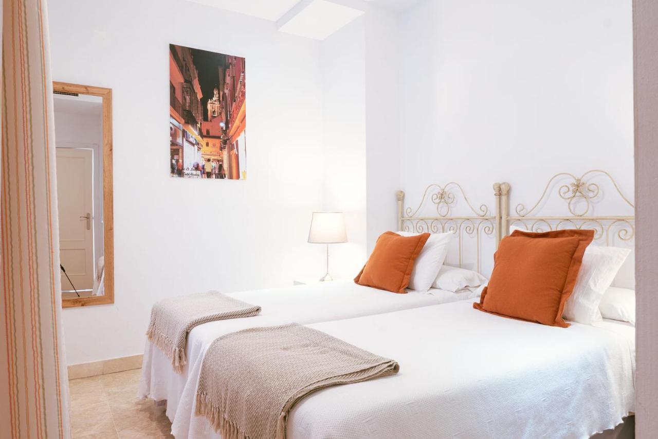 Apartamento Con Encanto En Patio Sevillano מראה חיצוני תמונה